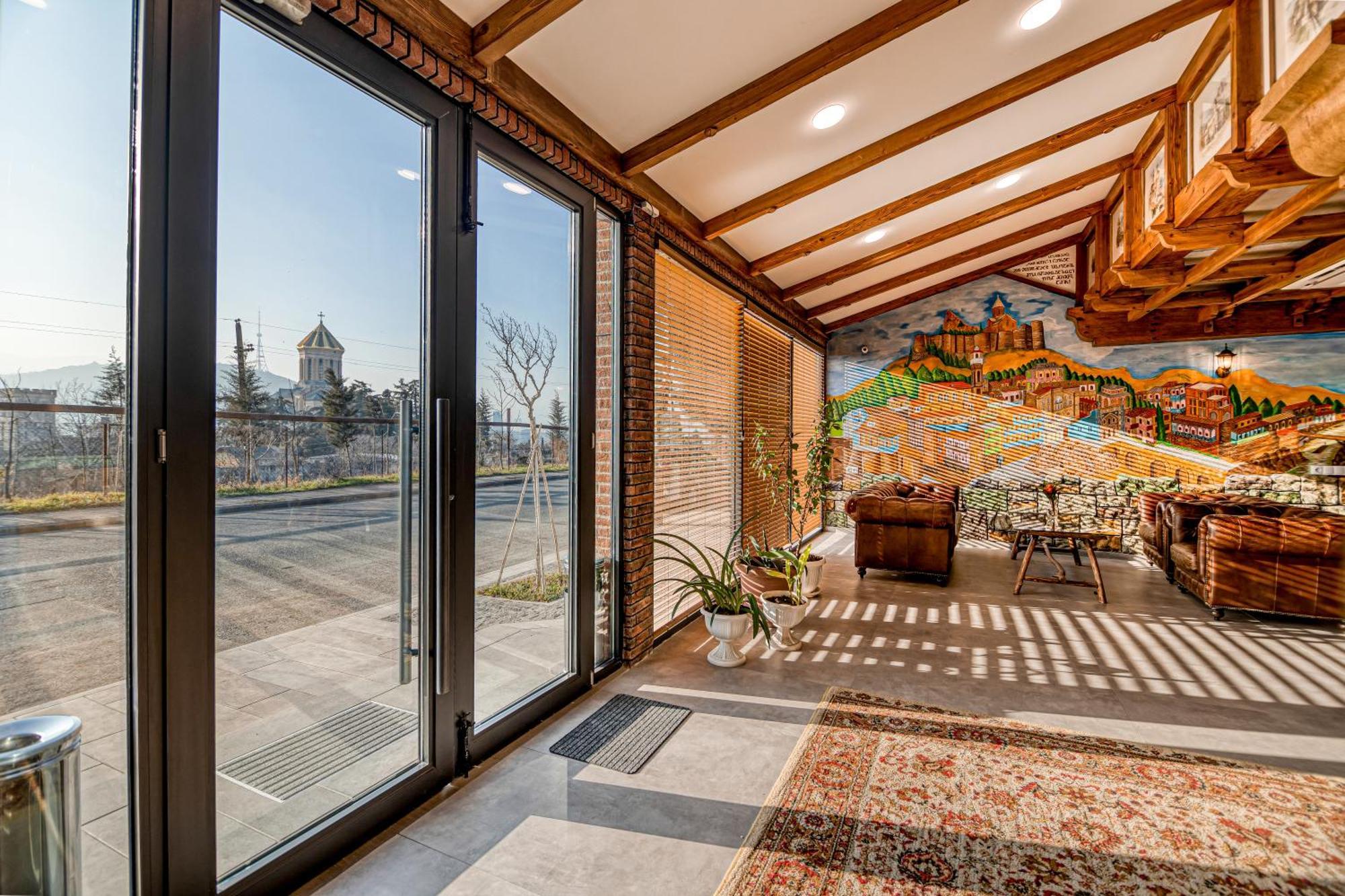 Ivy Hotel Tbiliszi Kültér fotó